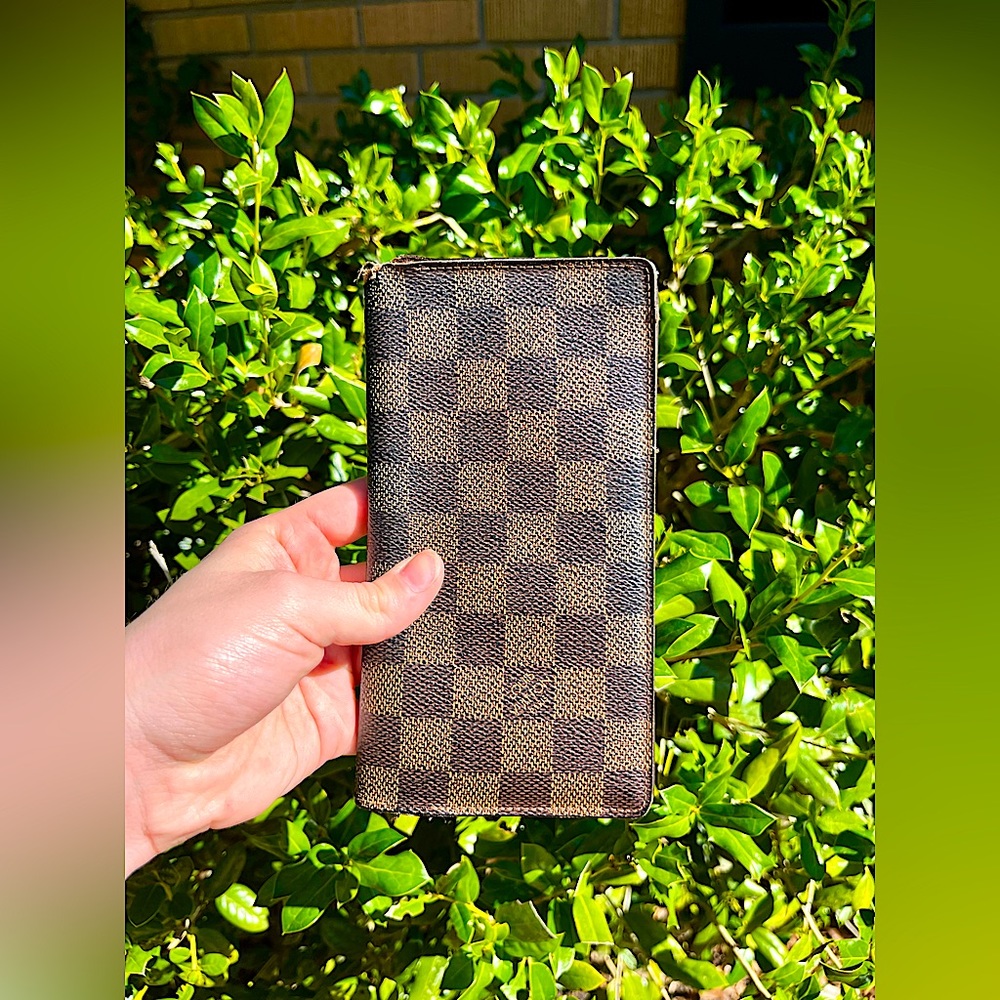 Louis Vuitton Damier long wallet